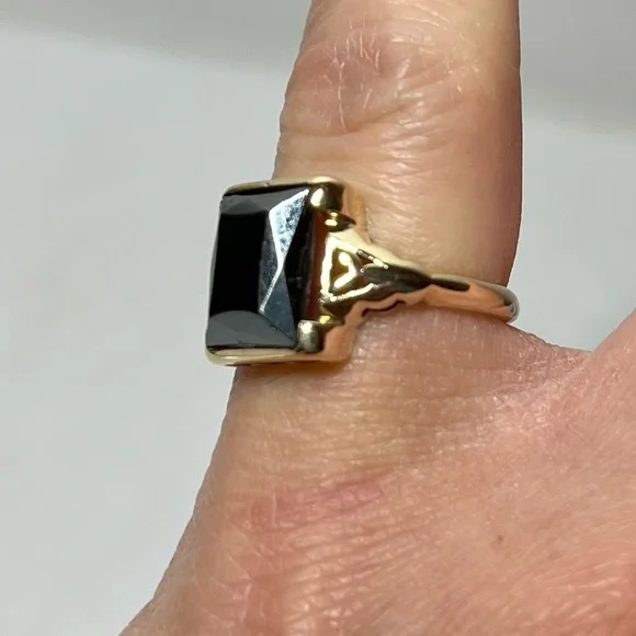 10K Yellow Gold VINTAGE HEMATITE RING - Picture 6 of 9